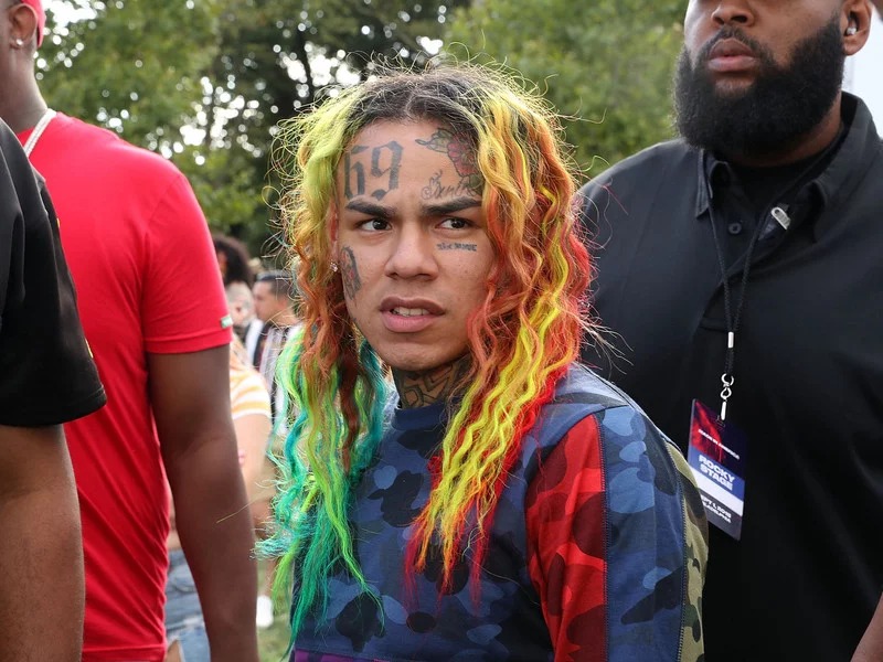 Tekashi 6ix9ine Robes In Cardi B Jim Jones As Members Of The Nine Trey