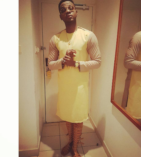See The Kiss Daniels' Outfit Which Got People Talking