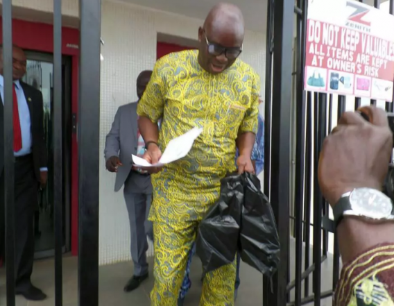 Governor Ayodele Fayose withdraw 5M from his bank account at zenith