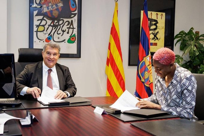 Asisat Oshoala Renews Contract With Barcelona