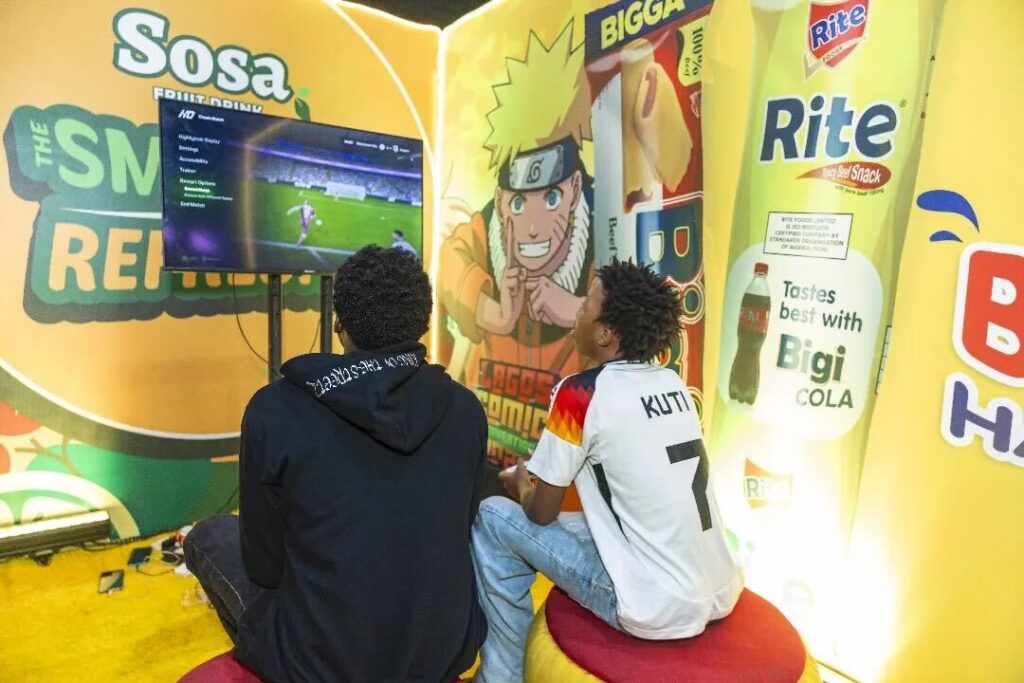 Fans enjoy Sosa Fruit Drink and Rite Sausage Rolls at Rite Foods’ booth during Lagos Comic Con 2025- OLORISUPERGAL MEDIA 
