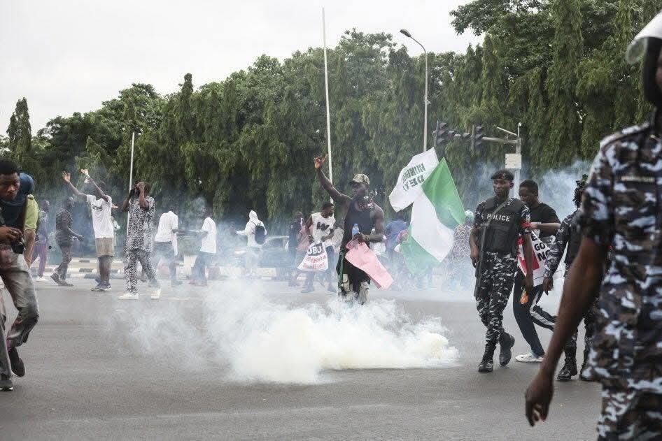 Sowore Accuses Security Forces of Firing Live Bullets at #FreeNnamdiKanuNow Protesters in Abuja-OLORISUPERGAL MEDIA