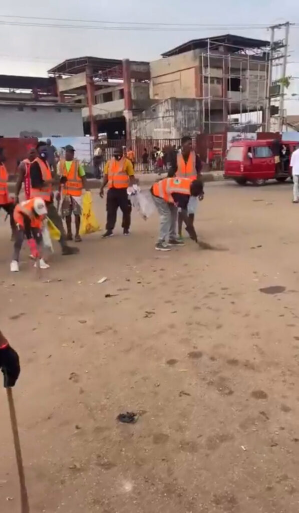 Ratel Movement Launches First Nationwide Cleanup as Nigerians Join Grassroots Action - OLORISUPERGAL MEDIA 
