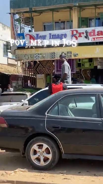 Mr P Returns to Jos After Two Decades, Residents Appear Unimpressed - OLORISUPERGAL MEDIA 
