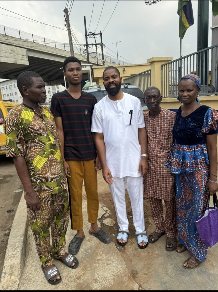 Deji Adeyanju Secures Release of Seun After Social Media Controversy With Alabi Lawrance - OLORISUPERGAL MEDIA 