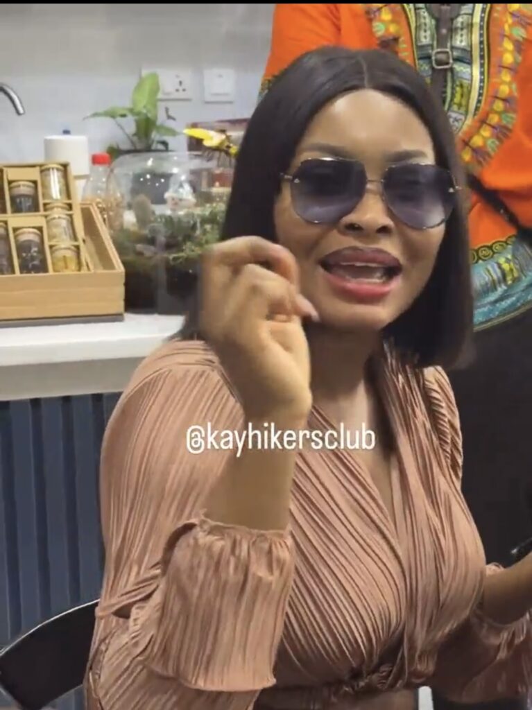 Fan Calls Out Davido Over Carter Efe Livestream Appearance,Compares Him to Wizkid- OLORISUPERGAL MEDIA 

