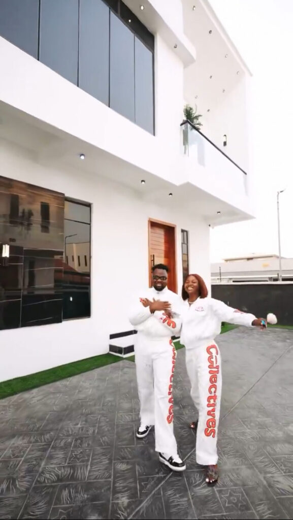 Egungun of Lagos Buys N350 Million 5-Bedroom Mansion in Lekki - OLORISUPERGAL MEDIA 
