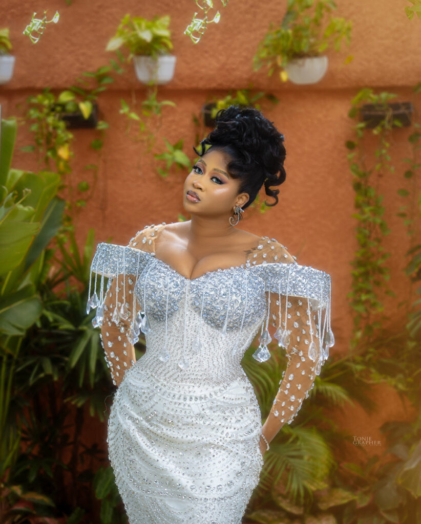 Big Brother Naija Winner Imisioluwa Ayanwale Celebrates 24th Birthday - OLORISUPERGAL MEDIA 
