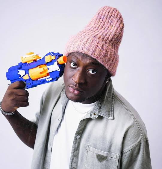 “I Promoted Him With My Mumu Waist” Carter Efe Shades Wizkid Over N20M Gift - OLORISUPERGAL MEDIA