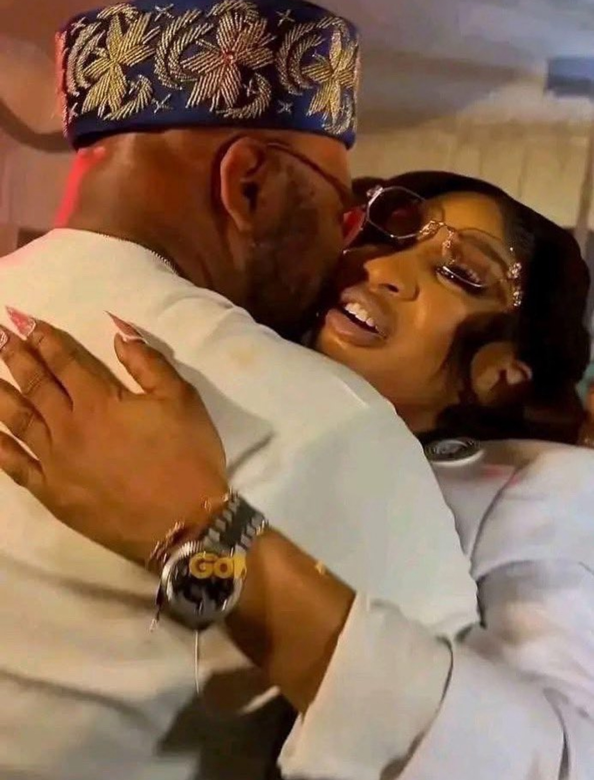 Ossai Ovie Success Criticizes Tonto Dikeh Over Public Hug With Ex-Husband Olakunle Churchill - OLORISUPERGAL MEDIA 