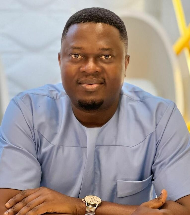 Muyiwa Ademola Joins Stars to Celebrate Lateef Adedimeji’s Newborn Triplets