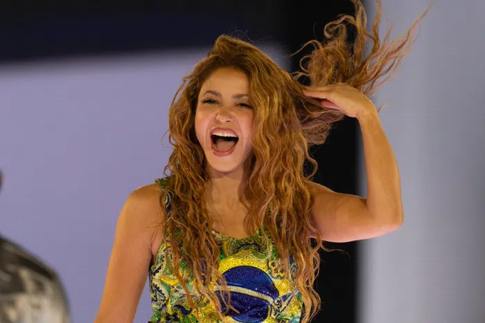 Shakira Draws Record Crowd of 2 Million to Rio’s Copacabana Beach