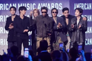 BTS Wins Artist of the Year at American Music Awards as Katseye, Sombr and “Golden” Claim Major Honors