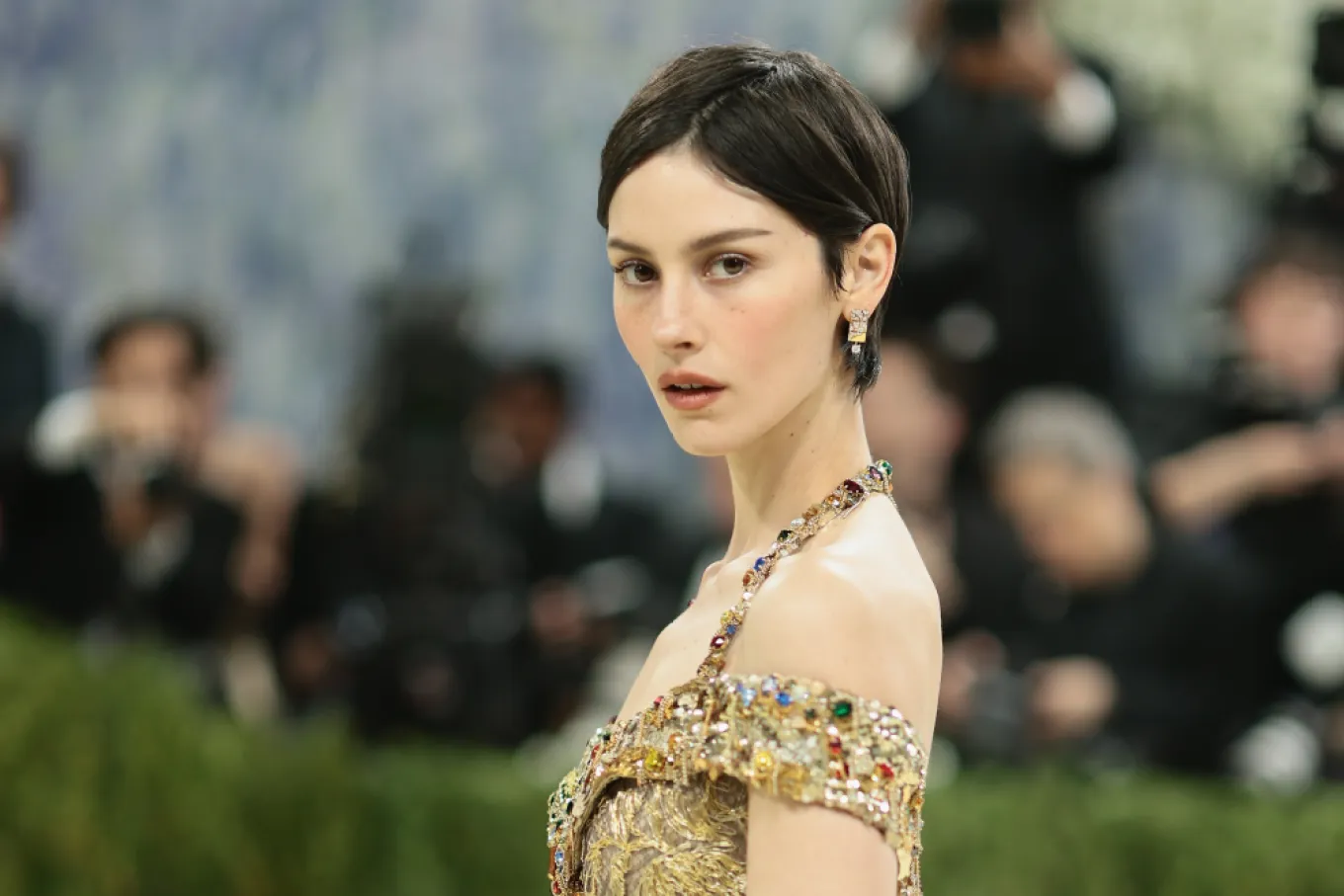 Gracie Abrams Acknowledges Nepo Baby Label, Says She Understands the Criticism