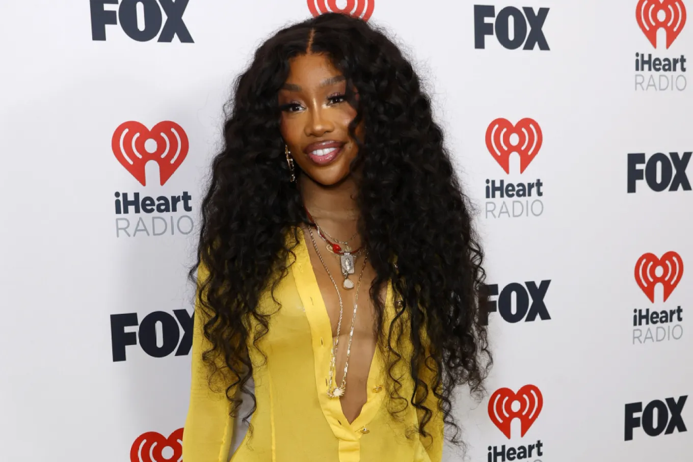 SZA Criticizes AI Music Tools, Warns Artists Against Sharing Their Creativity