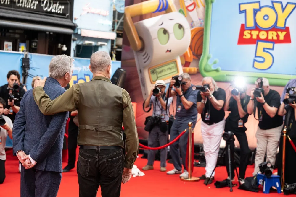 Record Heatwave Sends European Families Flocking to Cinemas