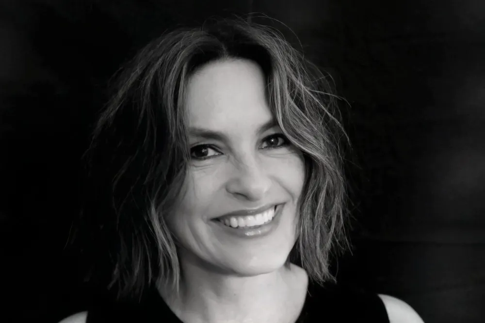 Mariska Hargitay Makes Emmy History as First Female Host Since 2011