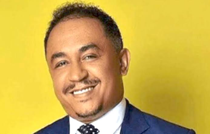 Daddy Freeze Claims Nollywood Celebrities Sprayed Peller Fake Dollars at His Wedding