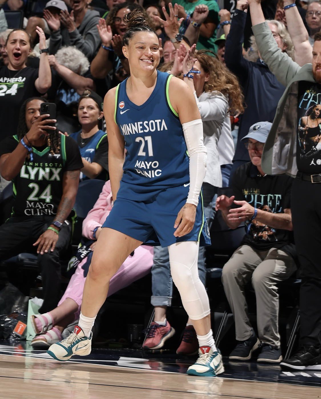 Kayla McBride Sets WNBA Record With 10 Threes in Lynx Win Over Dallas Wings