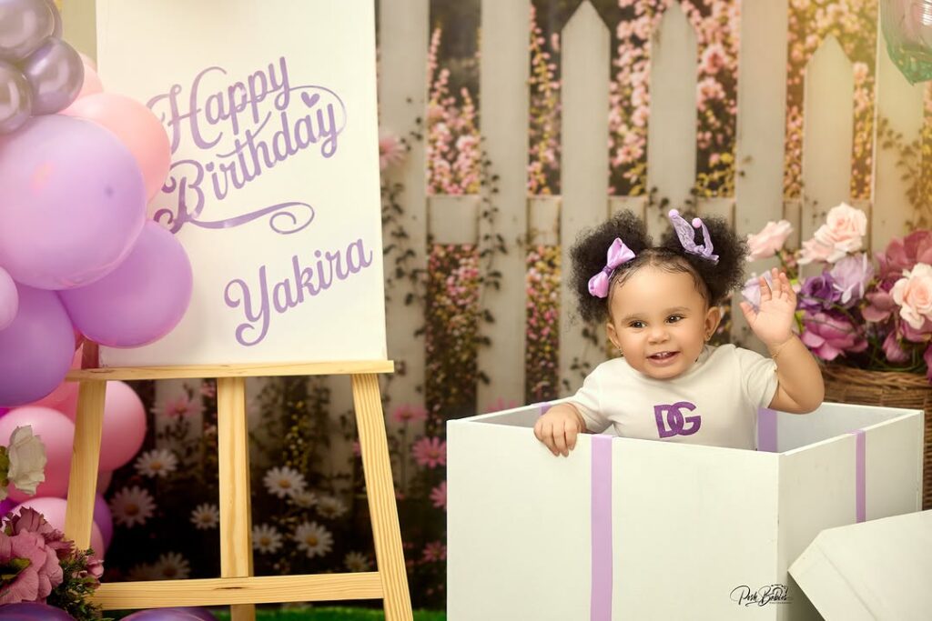 Toke Makinwa's daughter, Yakira Eliana, makes her first public appearance as she celebrates her first birthday.-2