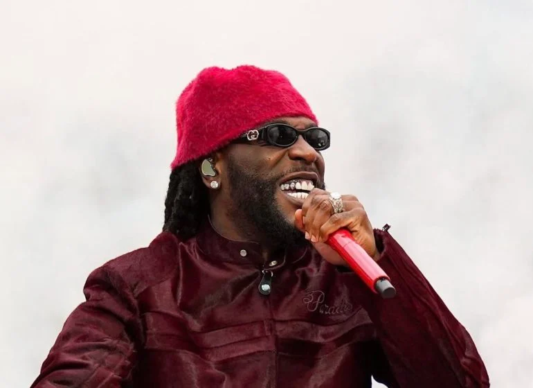 Burna Boy thrills fans with ‘Ye’, ‘Last Last’ at NFL Paris halftime show