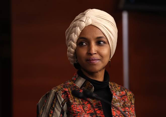 Federal Agents Search Ilhan Omar’s Washington Home Amid Criminal Investigation