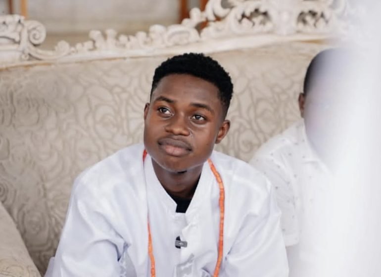 Peller plans livestream with Wole Soyinka, promises ‘proper English day
